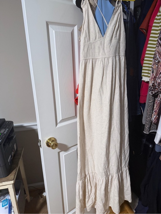 ME Makeover Essentials Dresses & Skirts - ME Makeover Essentials Cream V-Neck Ruffle-Hem Maxi Dress